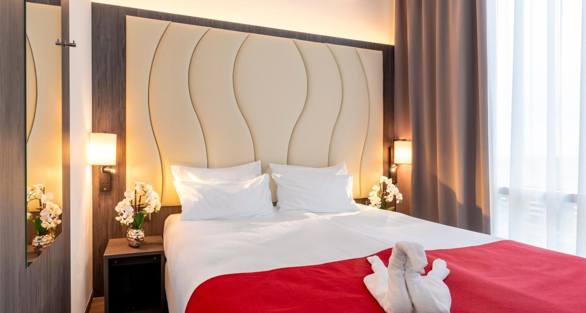 Plaza Premium Алмере Екстер'єр фото
