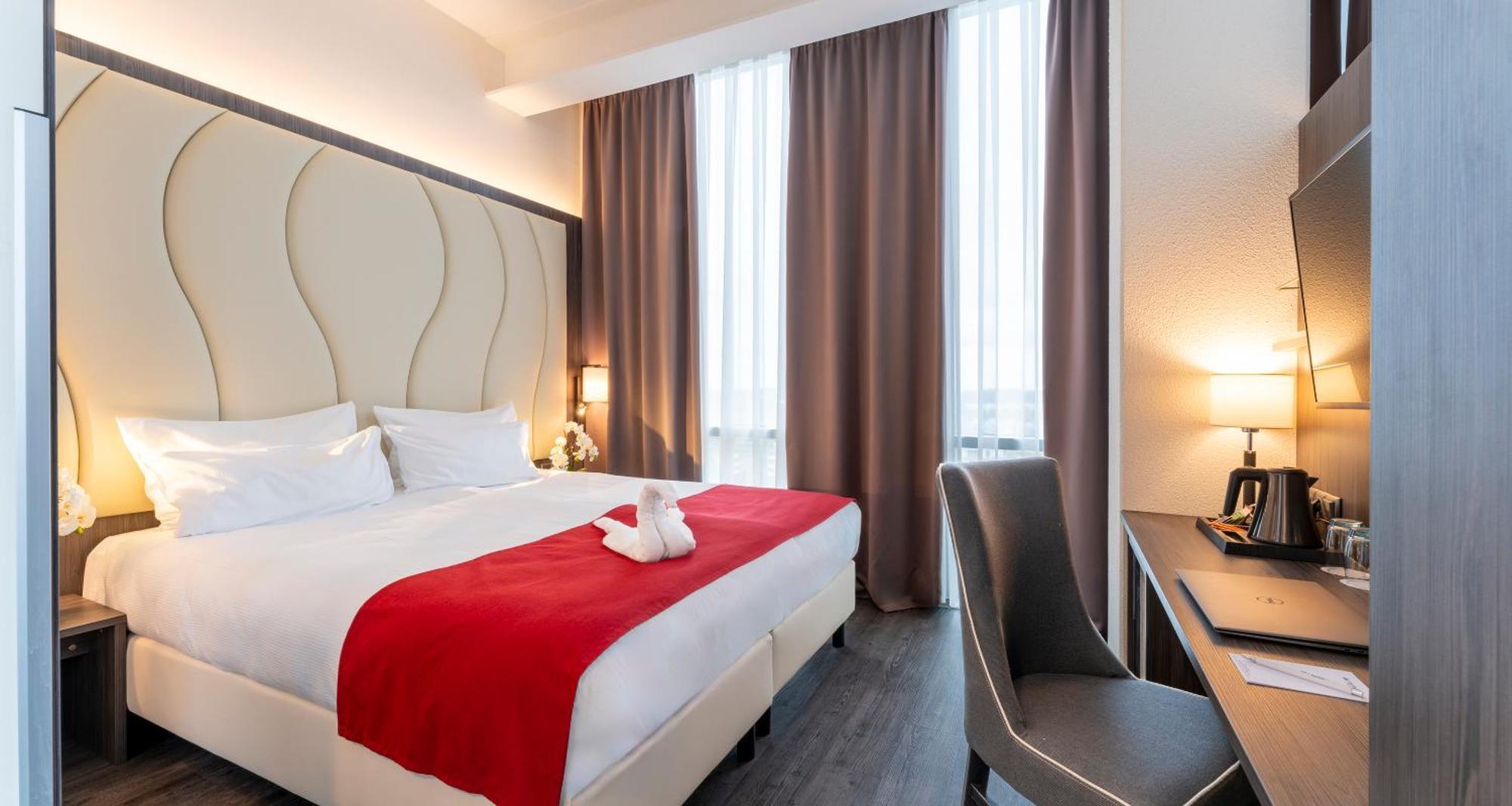 Plaza Premium Алмере Екстер'єр фото