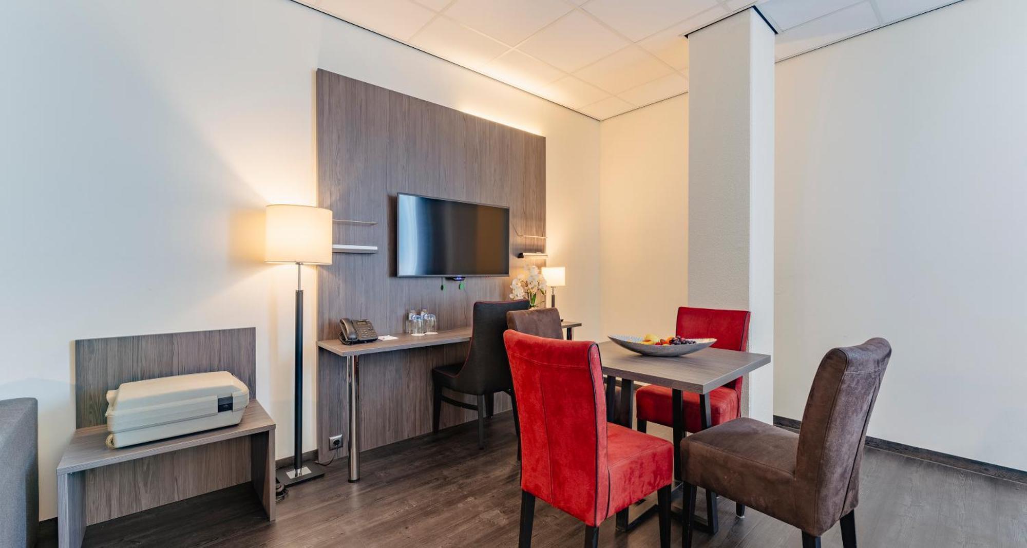 Plaza Premium Алмере Екстер'єр фото