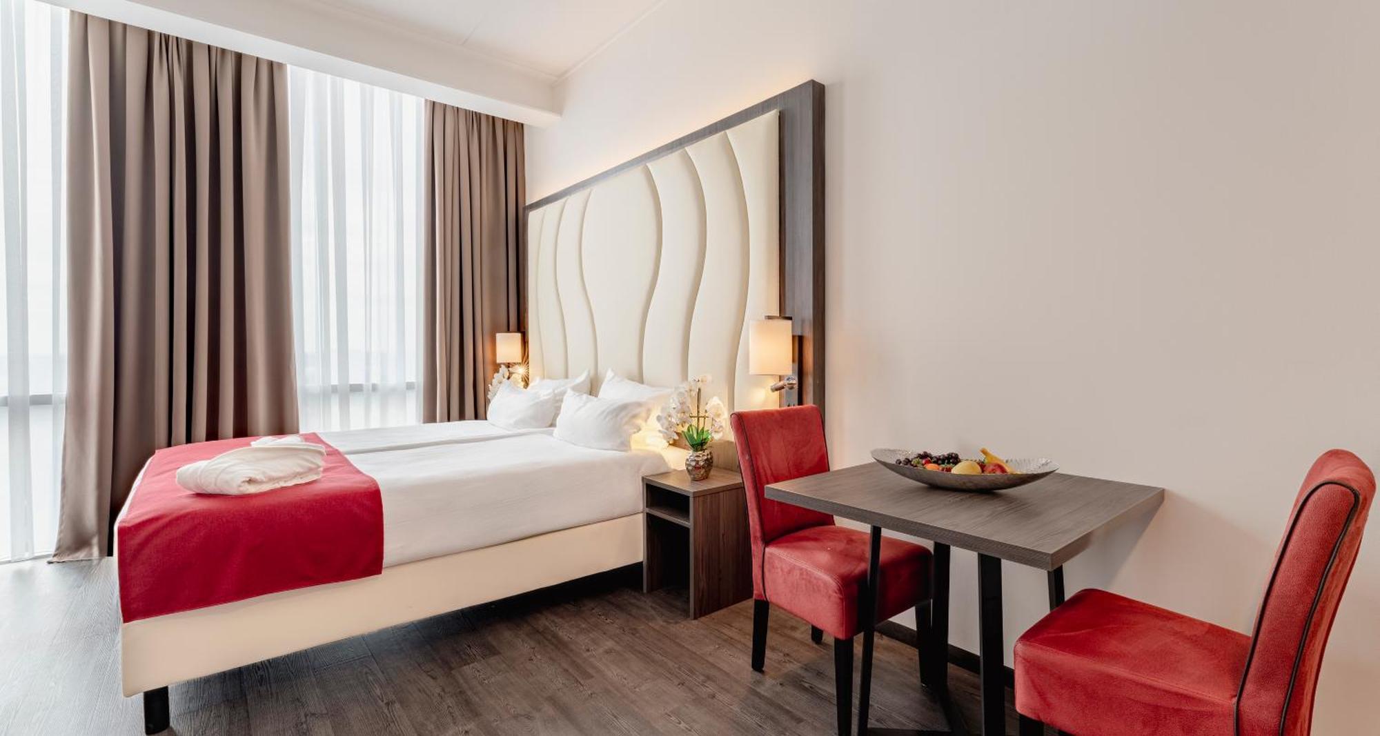 Plaza Premium Алмере Екстер'єр фото
