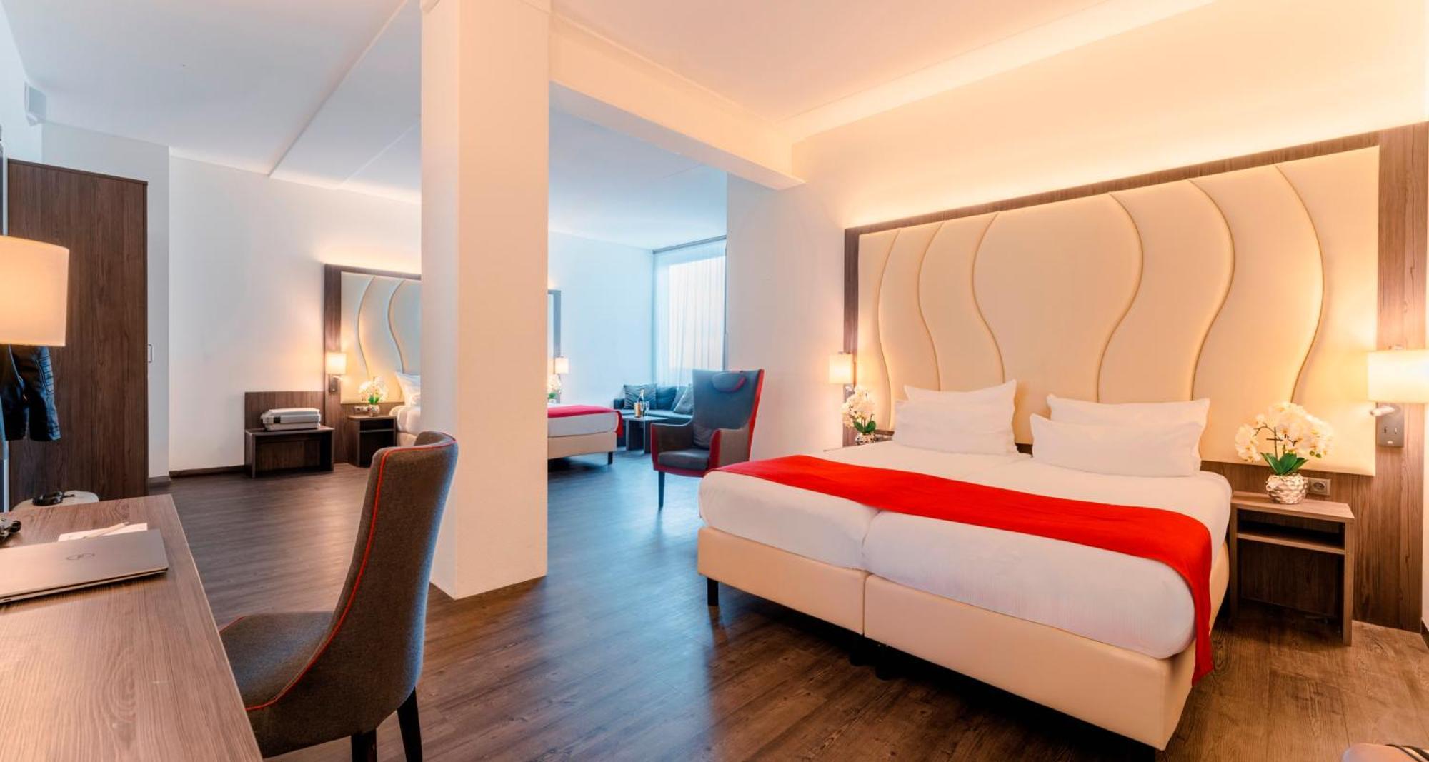 Plaza Premium Алмере Екстер'єр фото