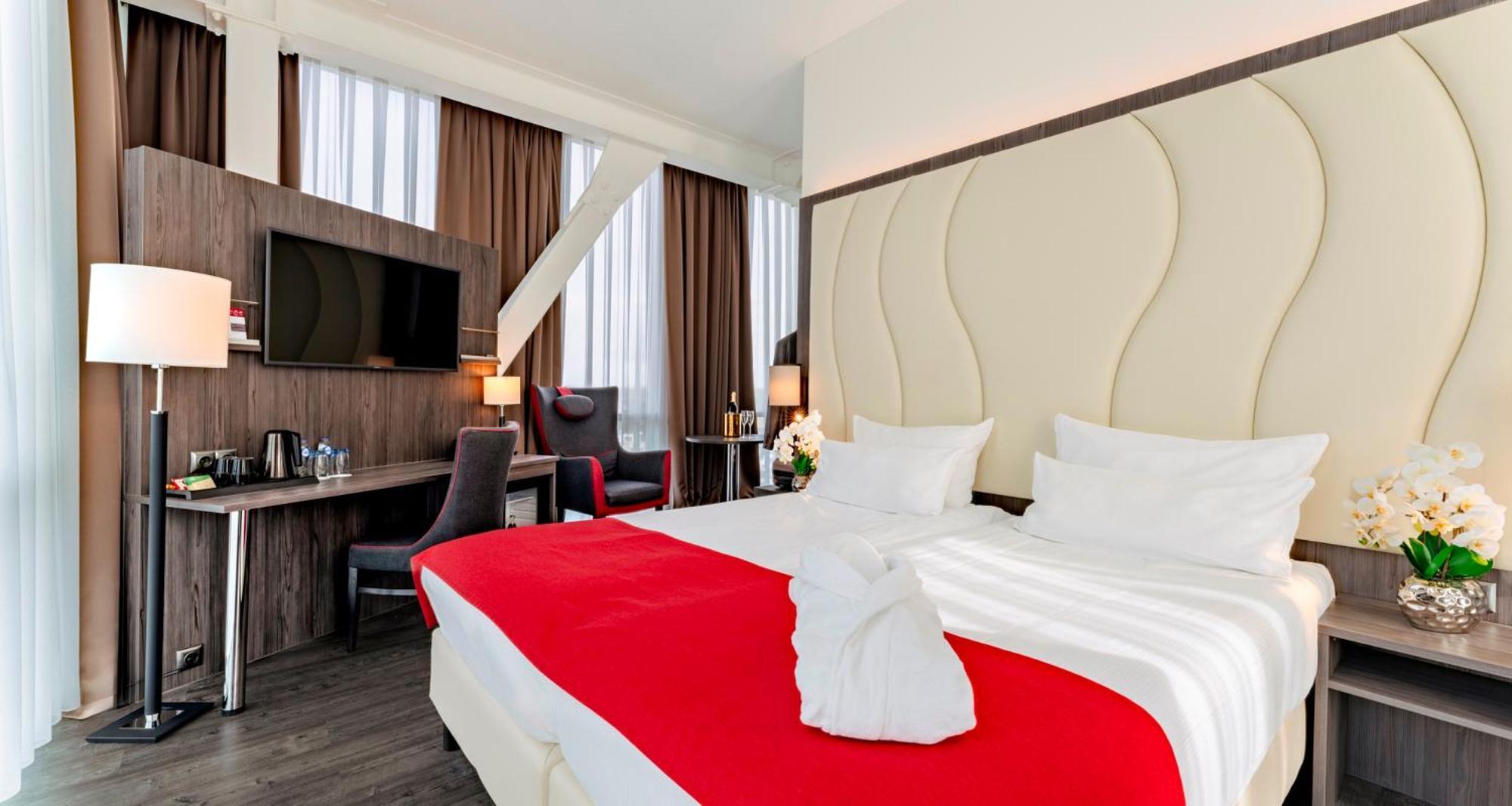Plaza Premium Алмере Екстер'єр фото
