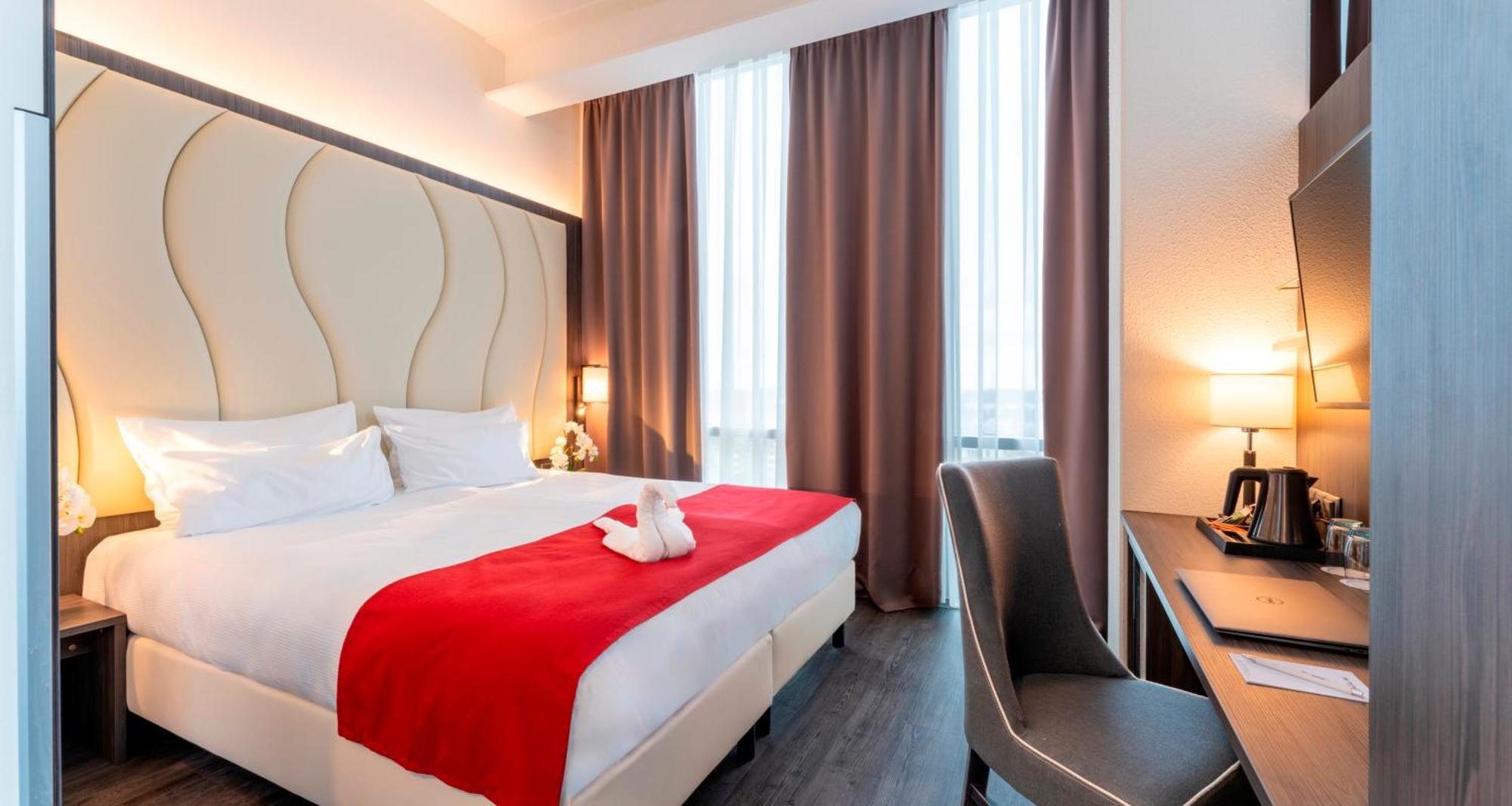 Plaza Premium Алмере Екстер'єр фото